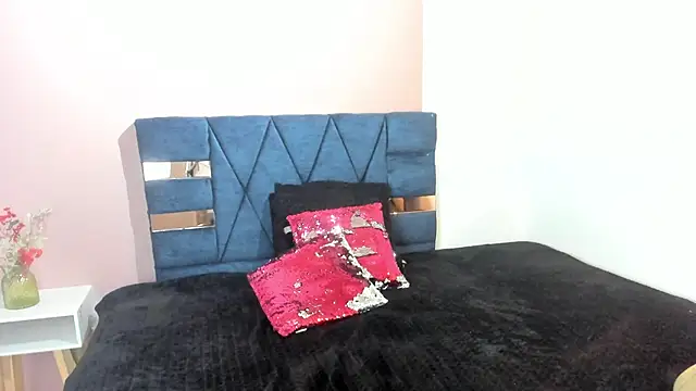 LiaCooper_ webcam