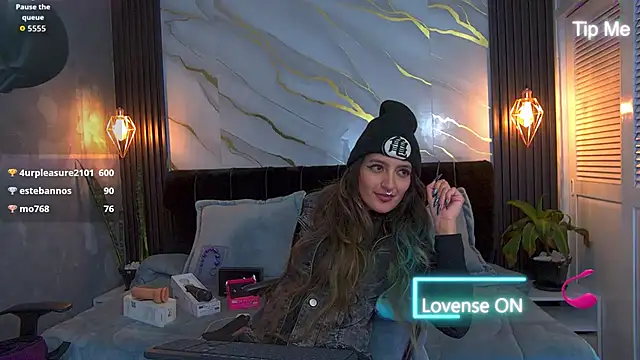 Dark_Dominika webcam