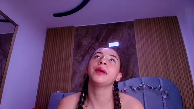 sarita_blondi webcam