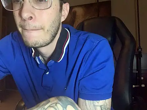JuicyJoshy webcam