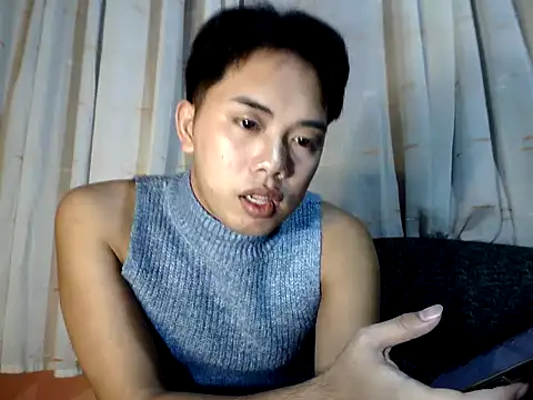 urNaugthy_JndxzZ webcam