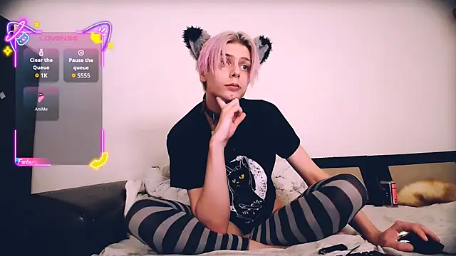 Littlepinkcat webcam