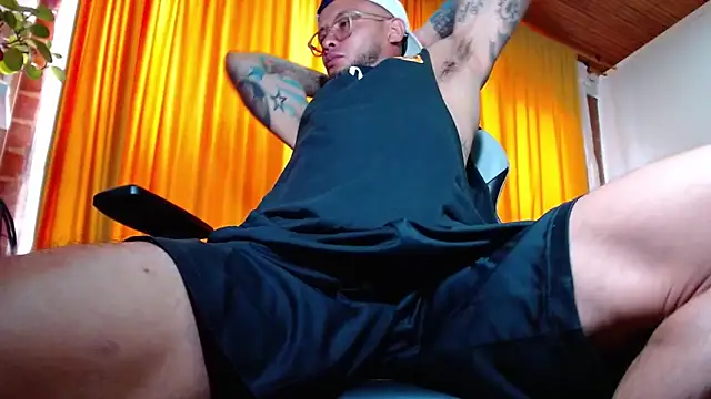 sebastian_horny webcam