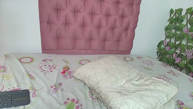Sweet_Scarlett_ webcam
