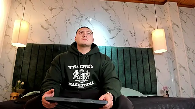 Darius_Wolfe webcam