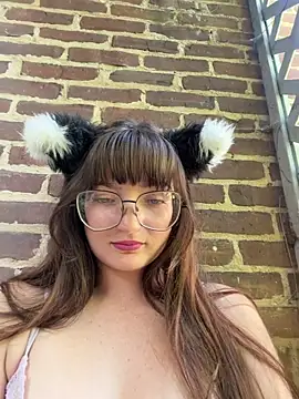 urpuppymoon webcam