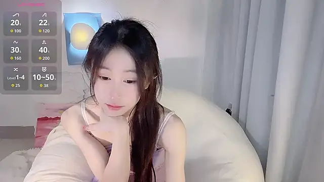 mistylana_ (F young) - 🉑🉑💗💗（黑丝脚丫泡泡）