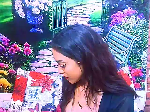 IndianPretty14u2Luv webcam