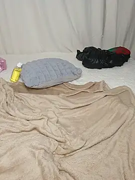 Prettybree webcam
