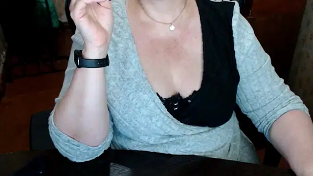 AlisaHot55 webcam