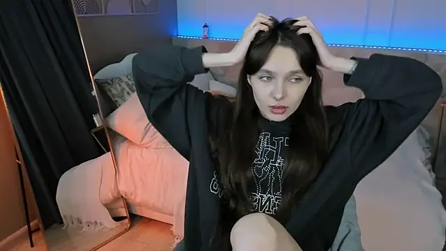 ChloeSunny webcam