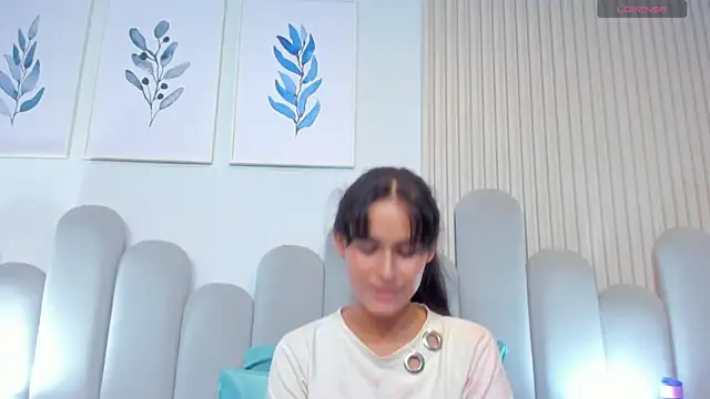 luly_dreams webcam
