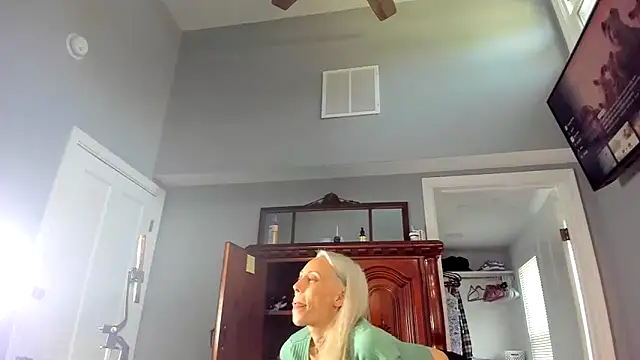 LindseyFAFO webcam