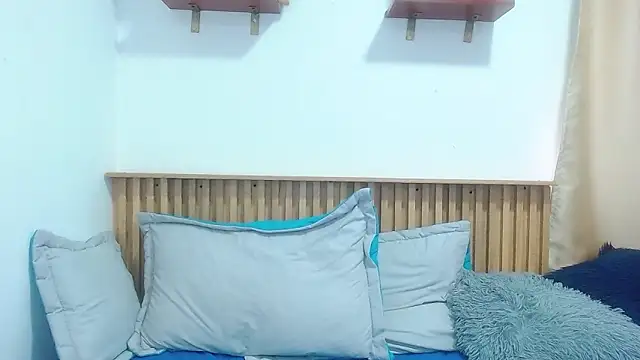 Violet_2003 webcam