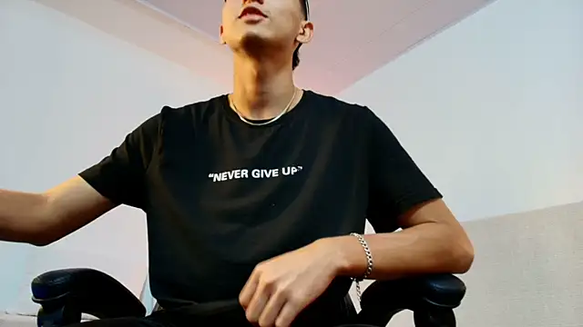Valentino_Rey webcam