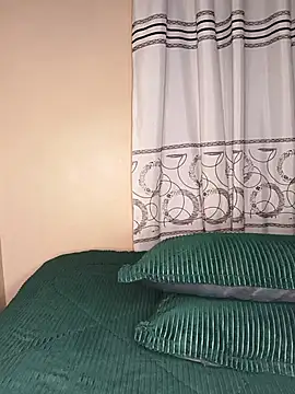 little_creamy webcam