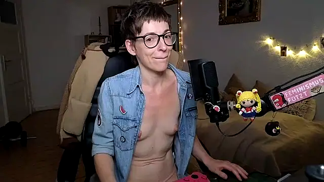 Antifistin's room