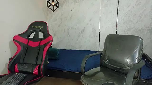 emy_0 webcam