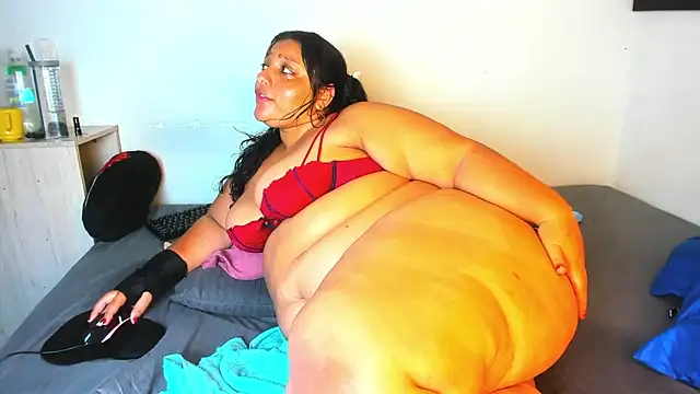 BBW_LATIN_BIGASSS webcam