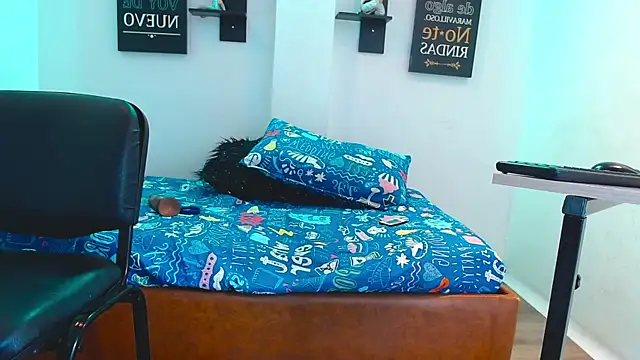 maria_paula___ webcam