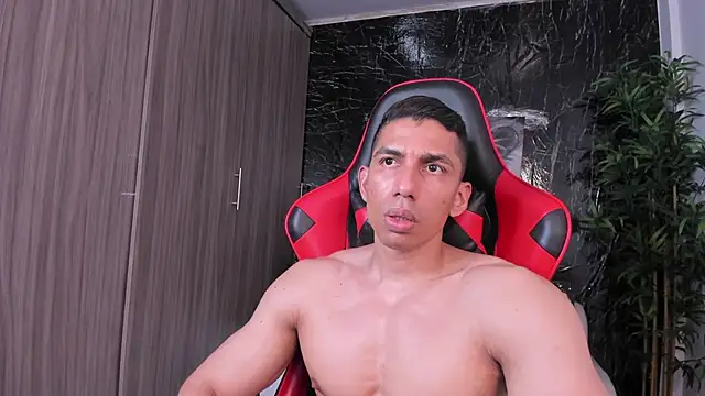 Erik_castle webcam