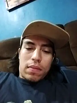 AlexAlejandro13 webcam