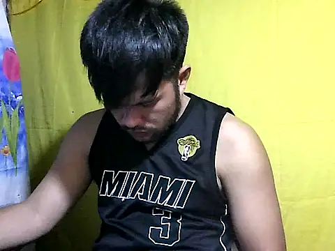 HairyHottestpinoyHandsome webcam