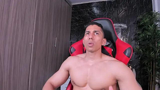 Erik_castle webcam