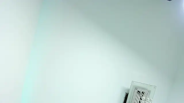 TaylorClay_ webcam