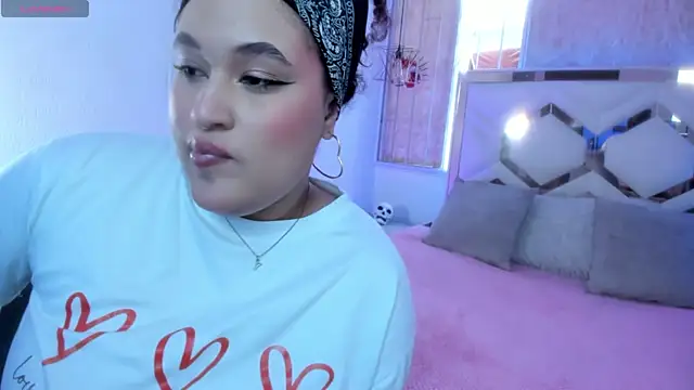 Leyla_Zr webcam