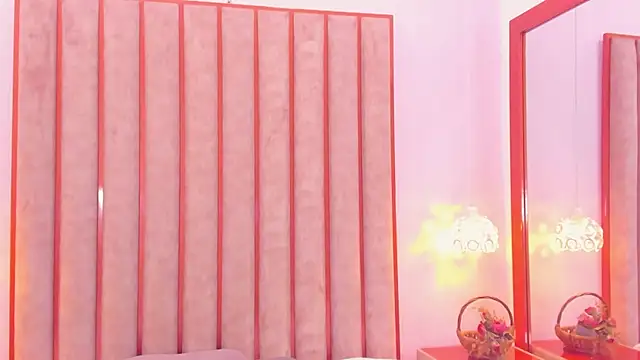 Zoe_Monrow webcam