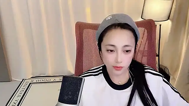 Daisy-77 live sex cam