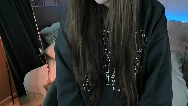 ChloeSunny webcam