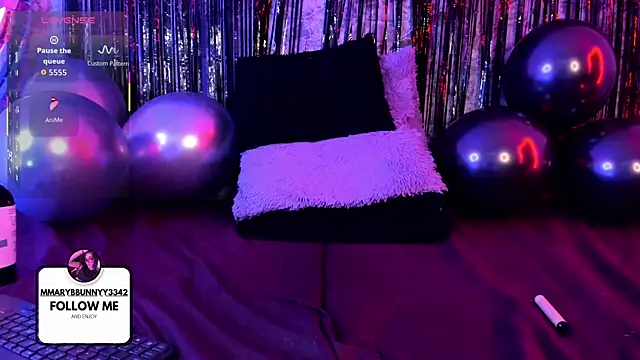 MaryAnneeXOO webcam