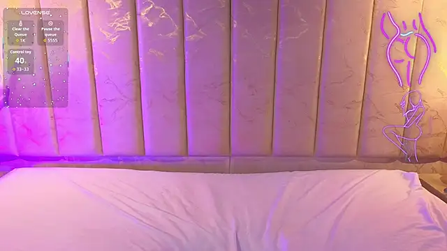 JulieDeep webcam