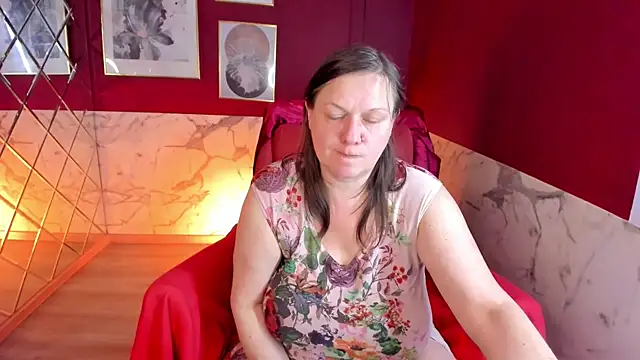 KellyPerfection webcam