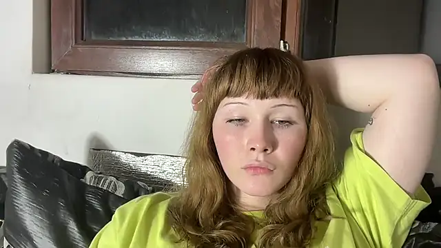 AlexaGudz webcam