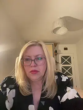 JanieLight53 webcam
