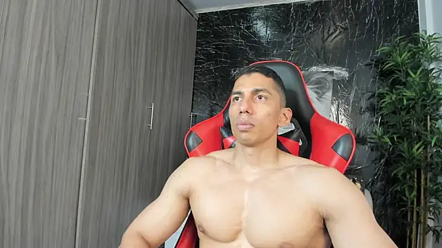 Erik_castle webcam