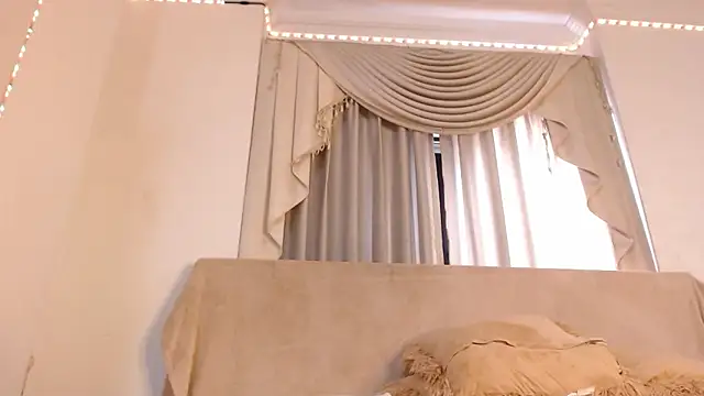 Sharon_blare webcam
