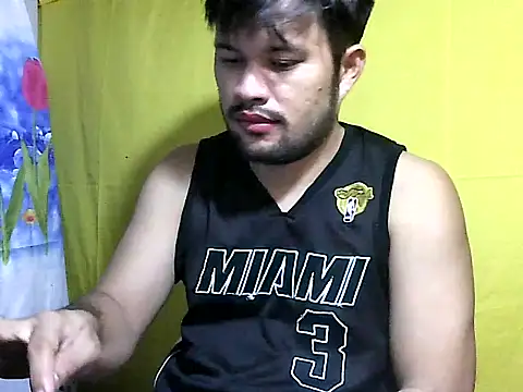 HairyHottestpinoyHandsome webcam