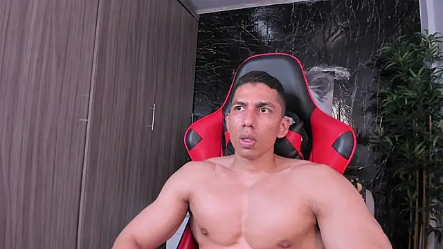 Erik_castle webcam