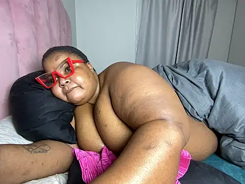 MissLola27 webcam