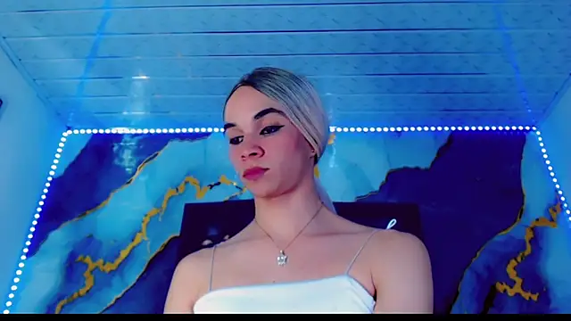 Karla_hot777 webcam