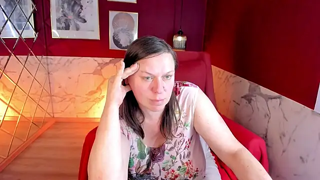 KellyPerfection webcam