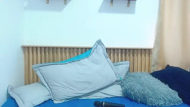 Violet_2003 webcam