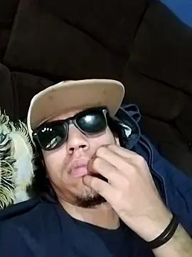 AlexAlejandro13 live cam