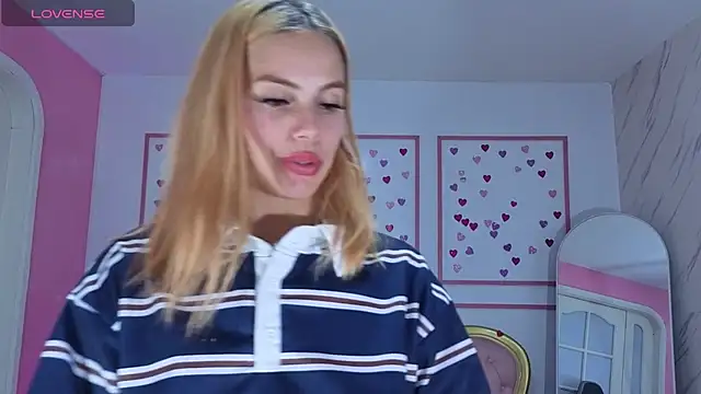 emma_wockll_t webcam