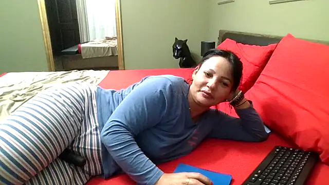 Ella_sweety00 webcam