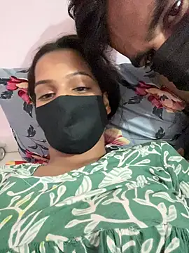 Priyanka011 webcam